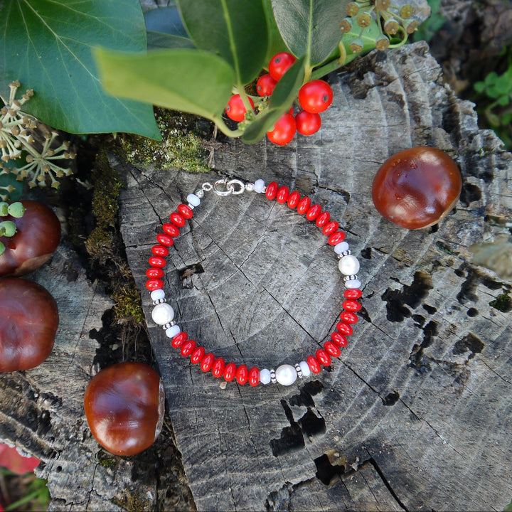 Armband mit Koralle, Chalzedon Silber und Perlen