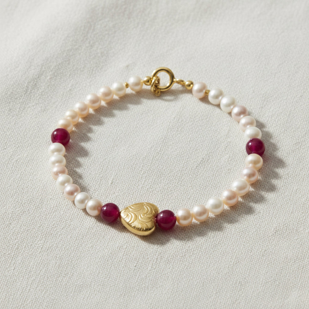 A043 Perlenarmband mit goldenem Herz