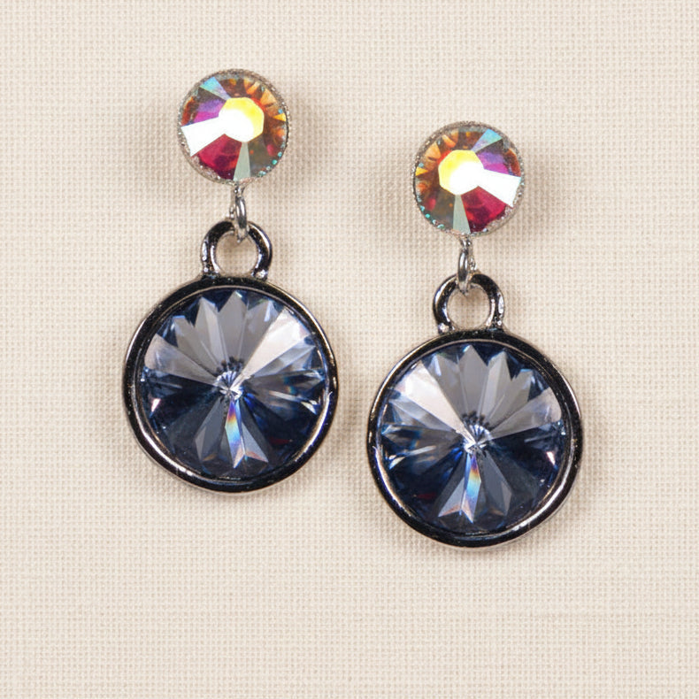 Kristall-Ohrstecker Blau und Opalschimmer mit Swarovski-Kristallen, versilbert – Perlotte Schmuck