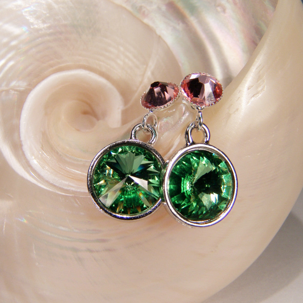 etailaufnahme Kristall-Ohrstecker Grün und Rosa, Swarovski-Kristalle in versilberter Fassung