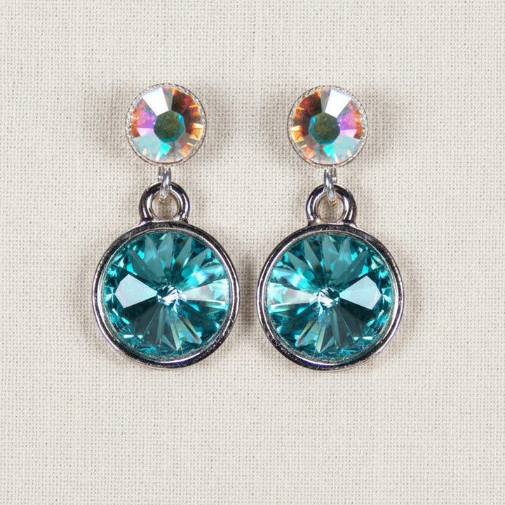 Kristall-Ohrstecker Aquamarin und Opalschimmer mit Swarovski-Kristallen, versilbert – Perlotte Schmuck