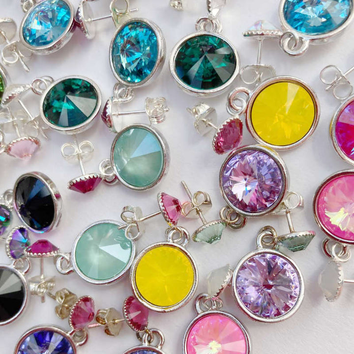 Kristall-Ohrstecker mit Swarovksi in bunten Farben versilbert