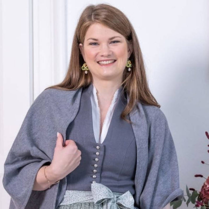 Grüne Soutache-Ohrhänger mit Süßwasserperle