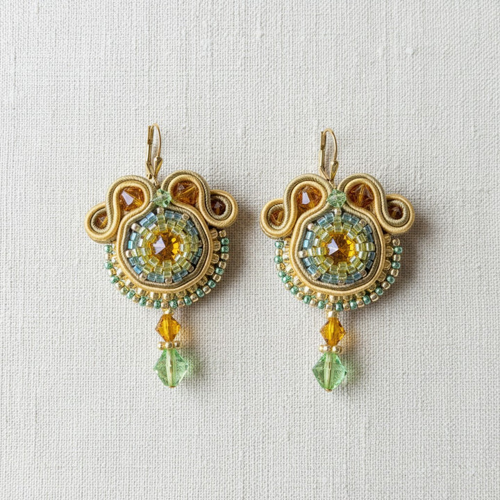 Soutache-Ohrringe Oliv-Gold mit Swarovski Kristallen