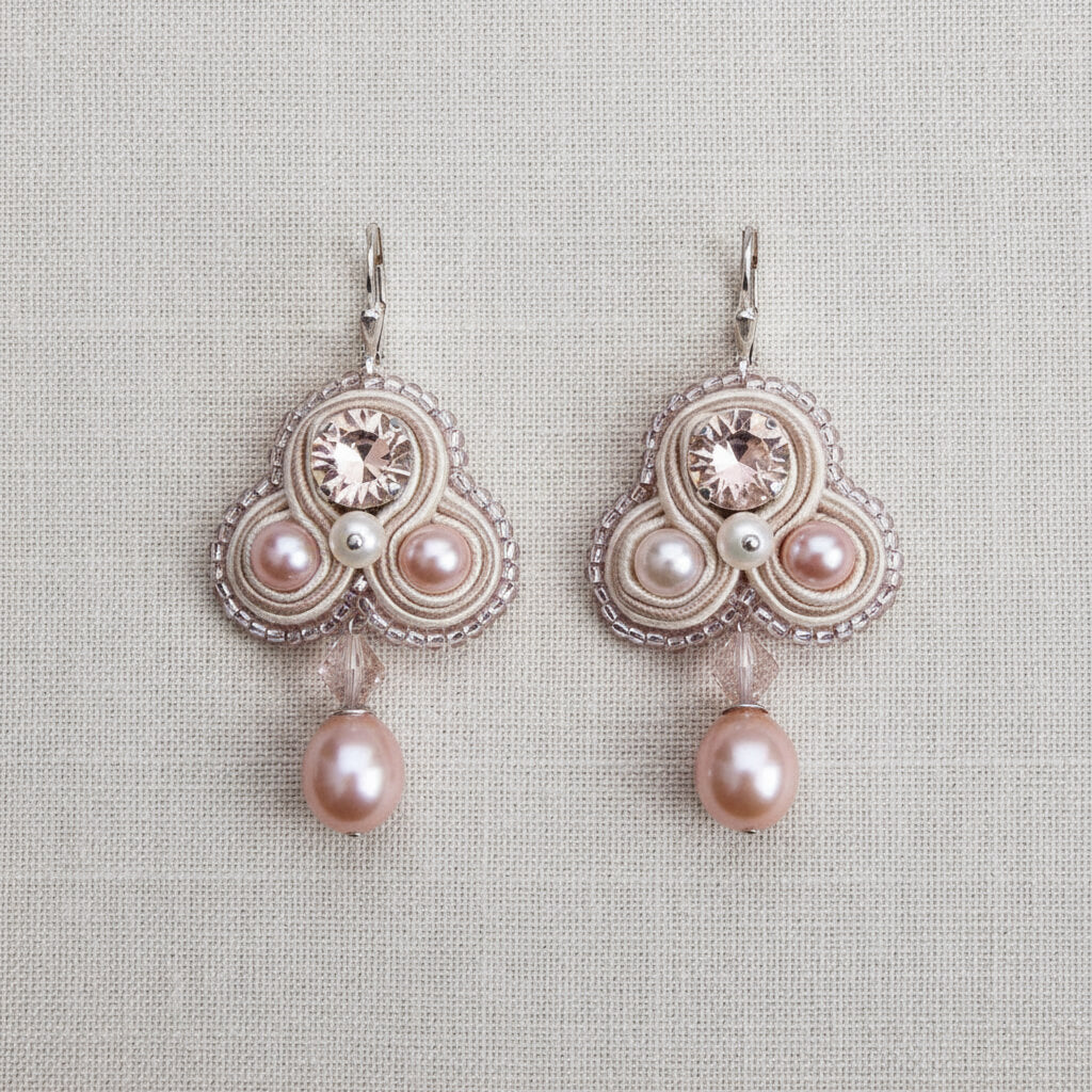 O330-Soutache Ohrringe Creme