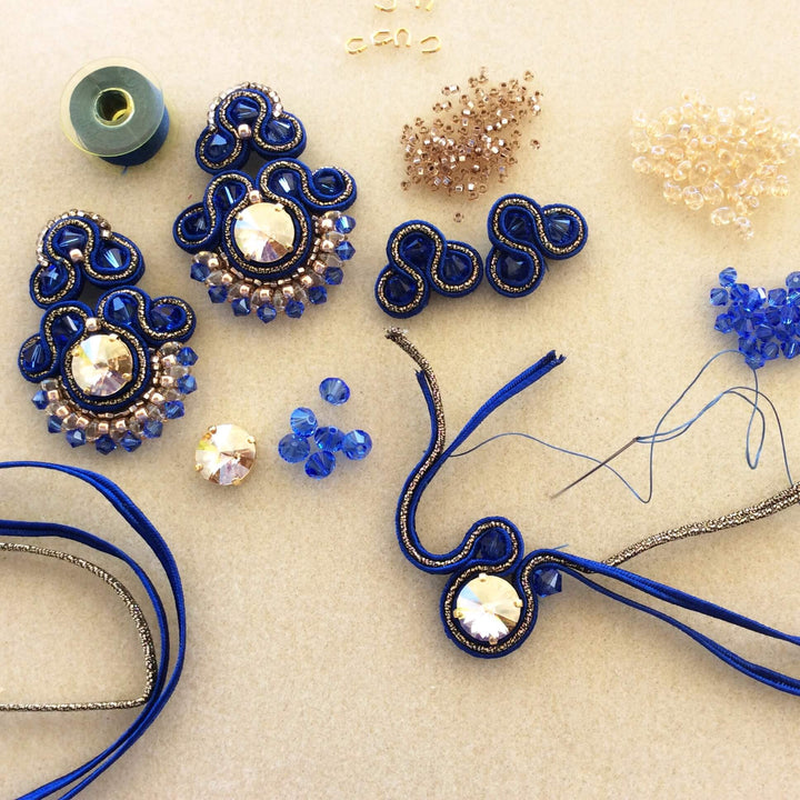 Making of : Soutache-Ohrringe Blau-Gold mit Swarovski Kristallen - so fertigen wir sie selbst an