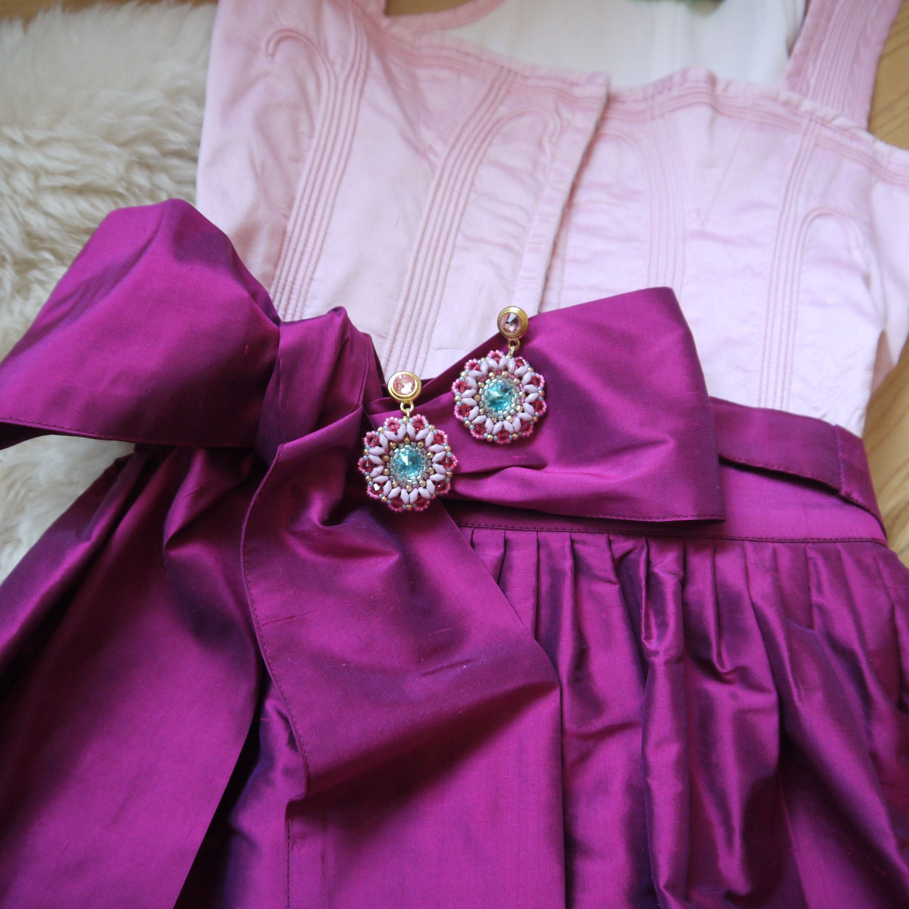 Ohrringe mit Rosa Rocailles zum Dirndl