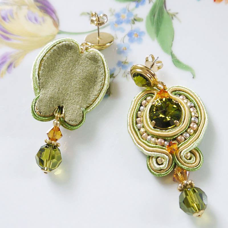 Soutache Ohrringe in Olivgrün und Gold