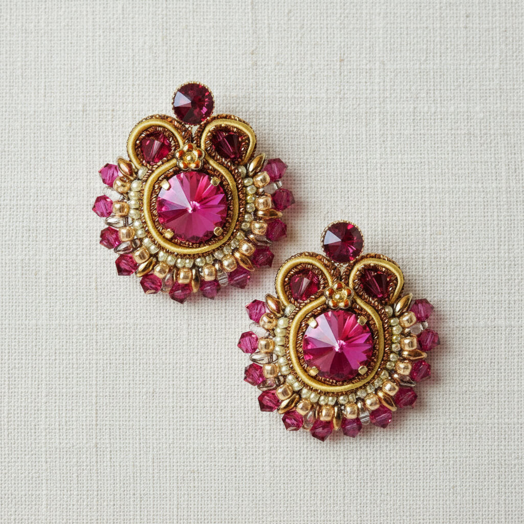 Soutache-Ohrringe in Fuchsia-Gold