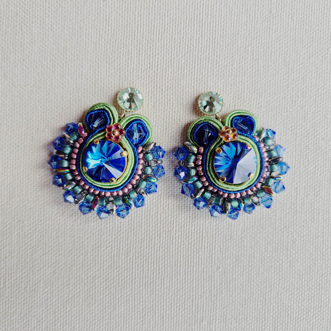 Runde Soutache Ohrringe in Blau 