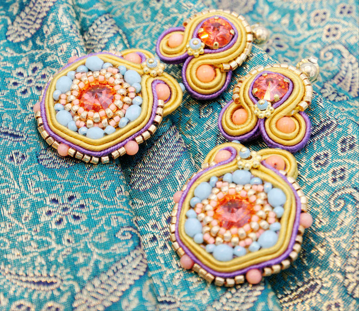 Bunte Soutache Ohrringe mit Koralle