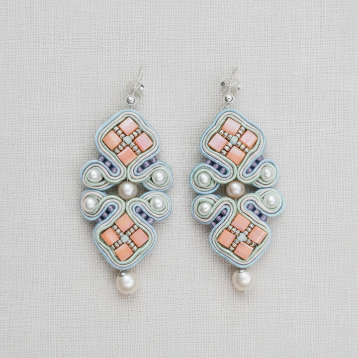 Soutache Ohrringe in Apricot im Mosaik-Look