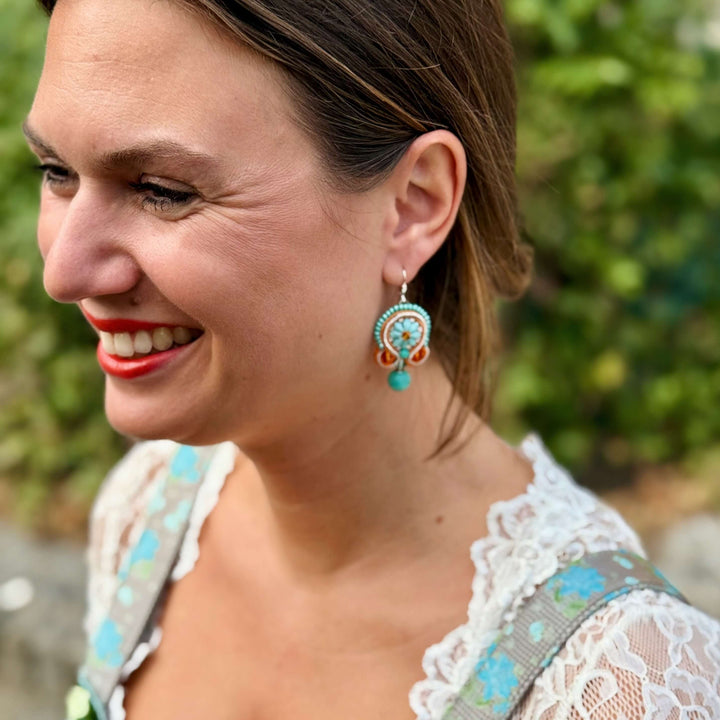 Soutache-Ohrringe in Türkis und Orange mit Amazonit