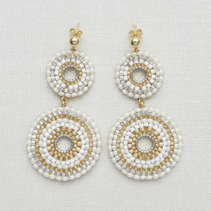 Lange Rocailles-Ohrringe mit doppeltem Rondell in Gold und Elfenbein