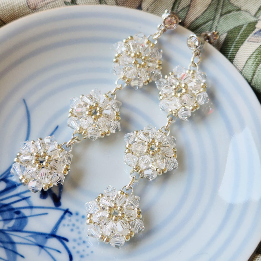 Lange Ohrringe Schneekristall mit Swarovski Kristallen