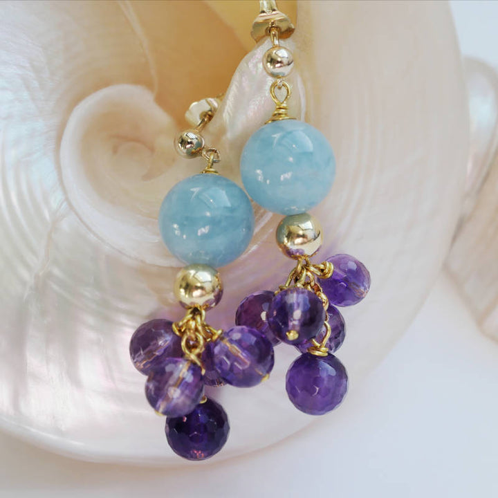 Vergoldete Edelstein-Ohrringe mit Aquamarin und Amethyst-Trauben