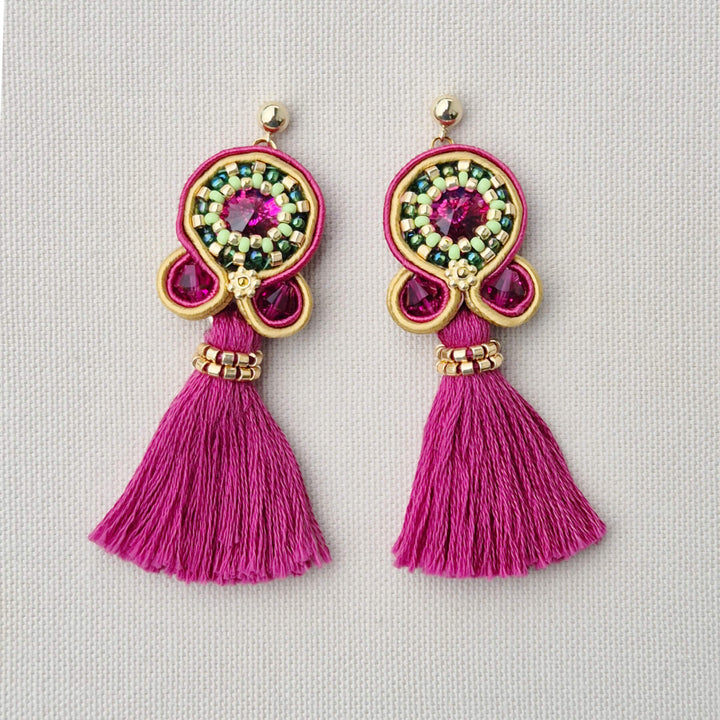 Soutache-Ohrringe mit Quaste in Bordeaux-Rot