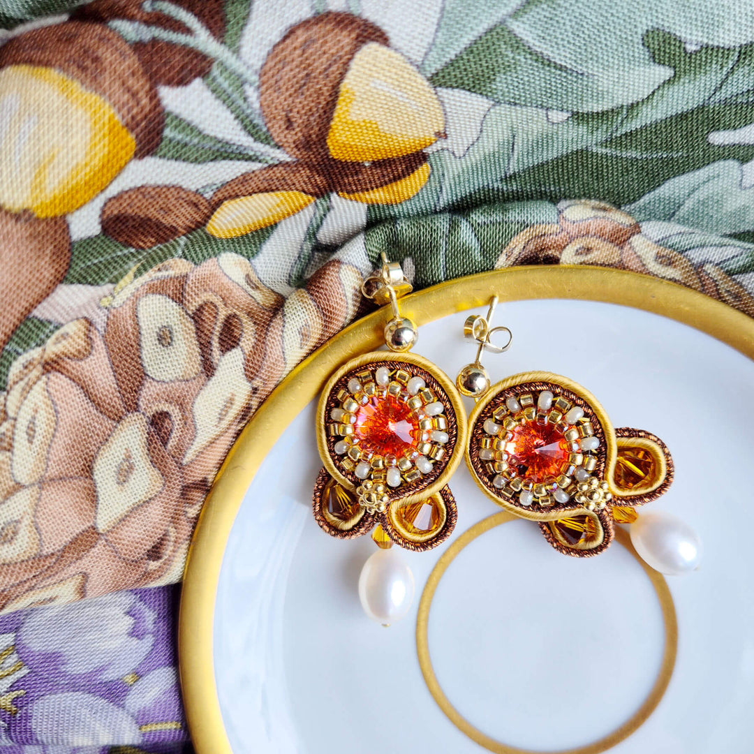 Soutache Ohrringe in Herbstfarben mit echten Süßwasserperlen