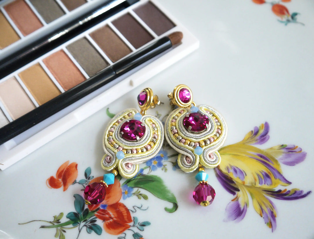 Soutache-Ohrringe in Fuchsia-Gelb