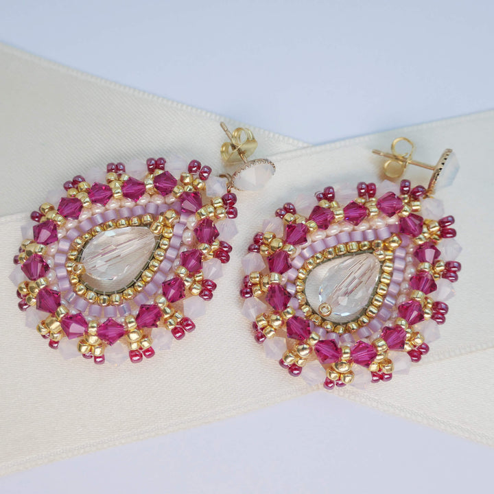 Statement Ohrringe im Bollywood-Stil in Rosa, Fuchsia und Gold