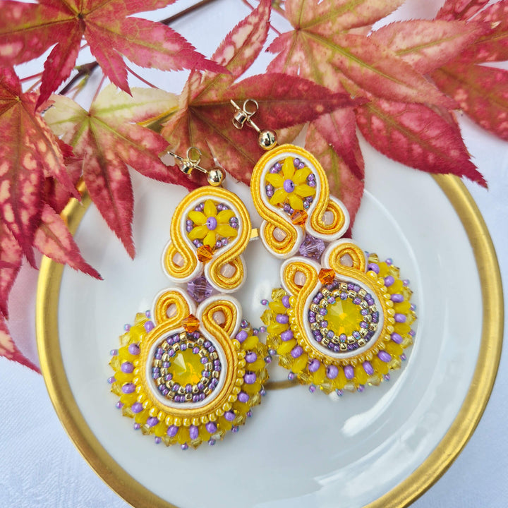 soutache-Ohrringe Gelb und Violett, handgefertigt bei Perlotte Schmuck
