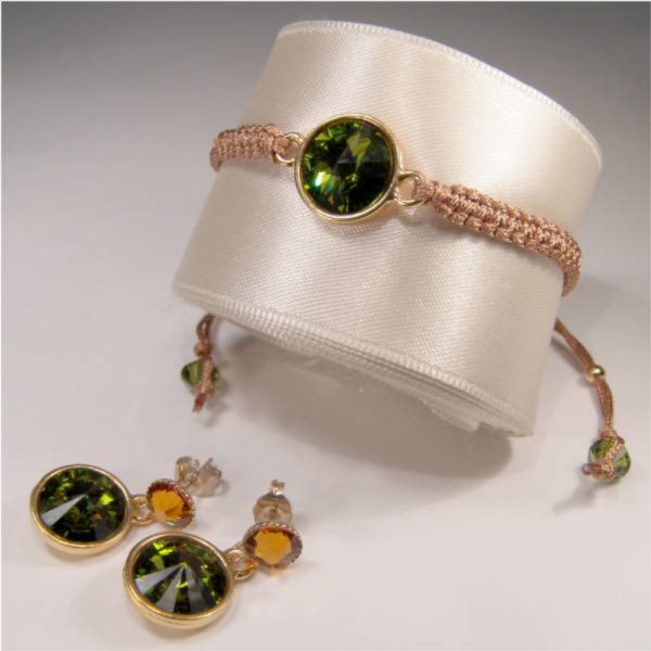 Armband mit Kristall in Oliv und passende Ohrringe