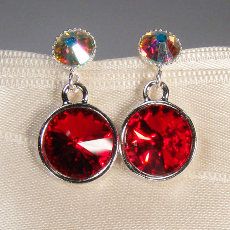 verschijnen verschijnen Top Glitzernde Ohrringe mit roten und silbernen Swarovski Kristallen
