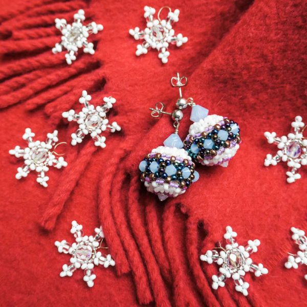 Ohrringe aus Rocailles Perlen in Kugelform