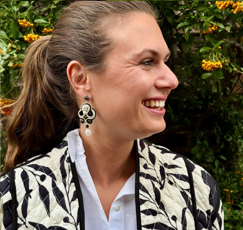 Schwarz-weiße Soutache-Ohrringe