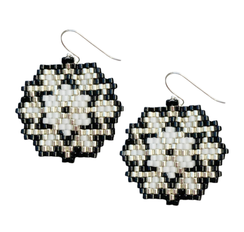 Ohrringe in Sternform aus Rocaillesperlen in schwarz