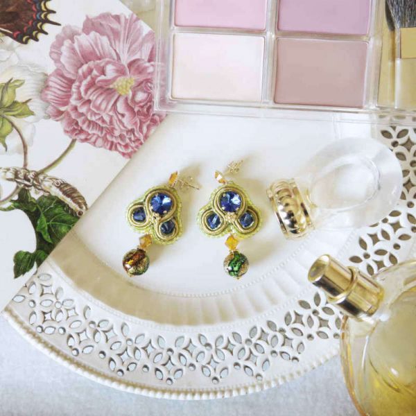 Soutache-Ohrringe mit Murano-Perle